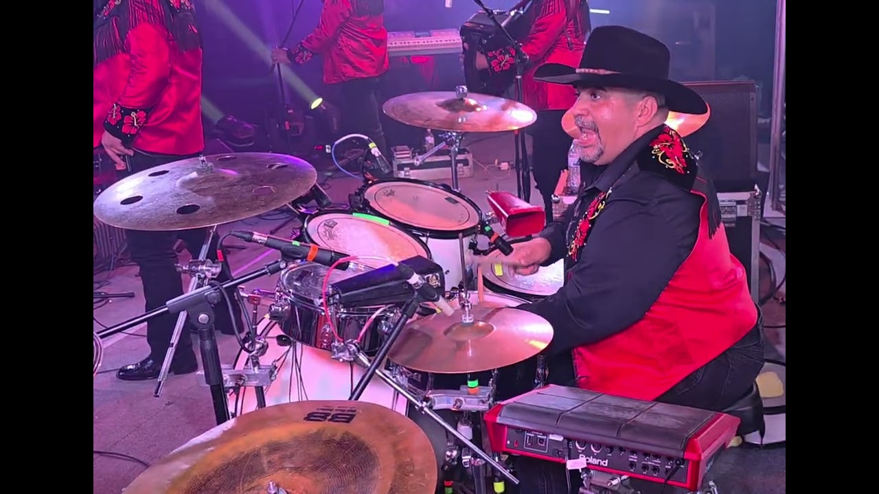 Raul Cavazos baterista  Pajarillo  Los Negrete 