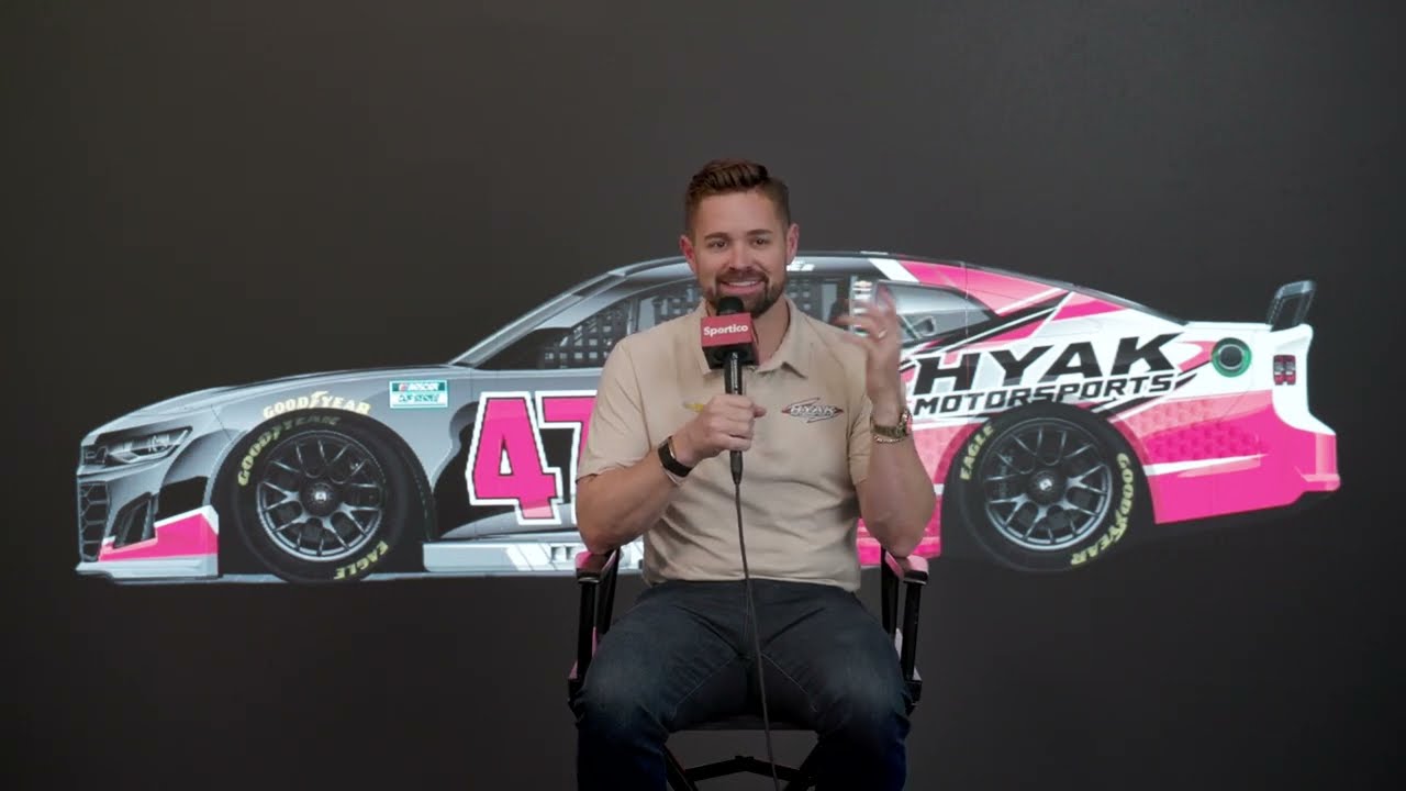Рики Стенхаус-младший рассказывает обо всем, что связано с NASCAR.