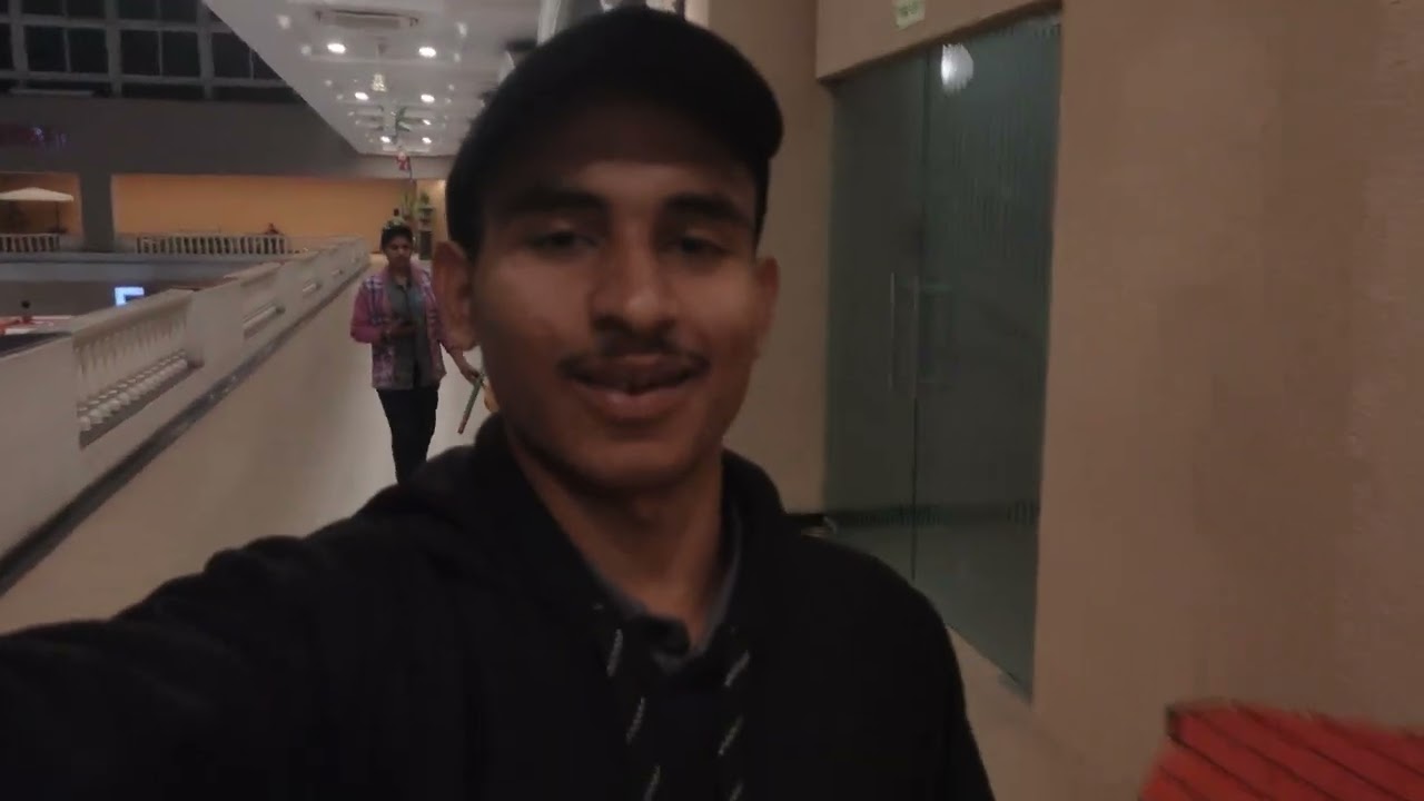 Ambuja mall raipur ka hai🤔 guys Last Tak jarur dekhen doston 🙏maja 😂 a jaega 😎