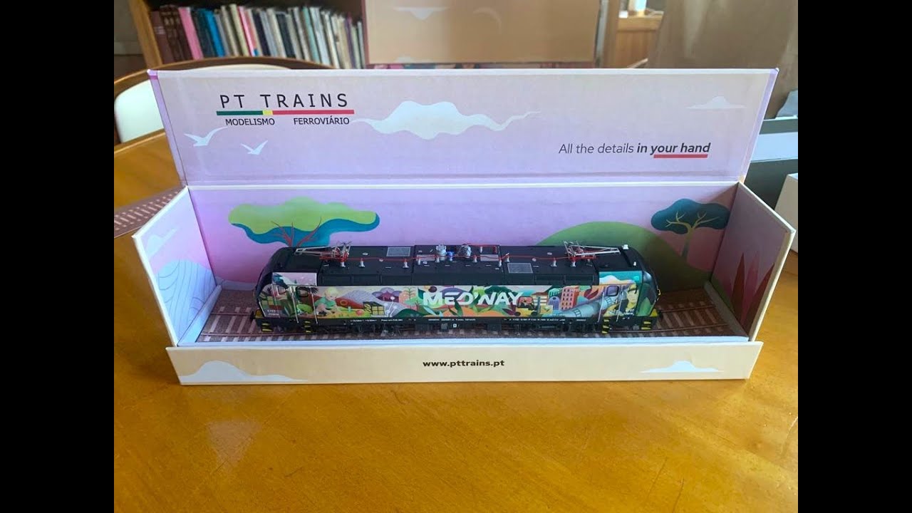 PT TRAINS MEDWAY LE4702 
