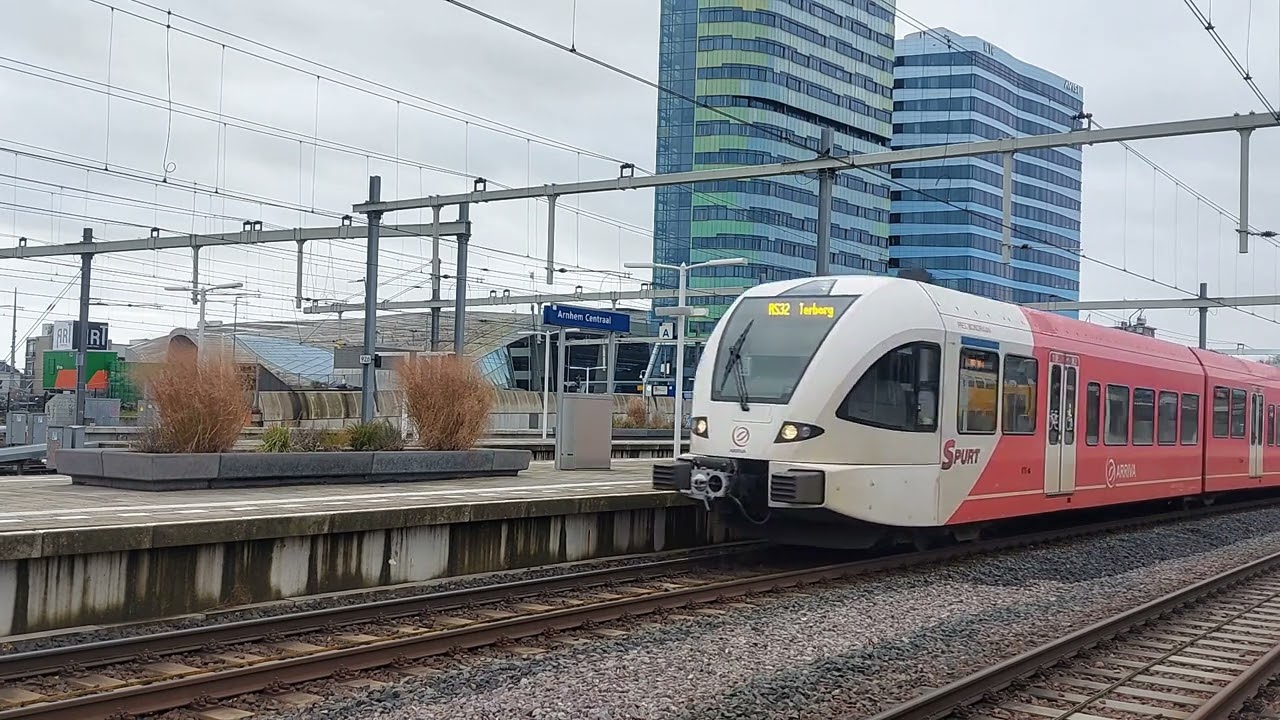 Departure RS 32 (Arriva) towards Terborg at station Arnhem Centraal [10-12-2023]