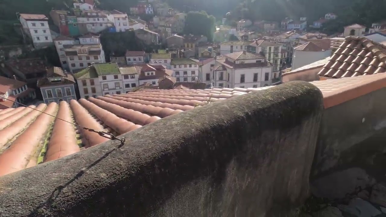 Bajando por Cudillero, Asturias , Enero 2026