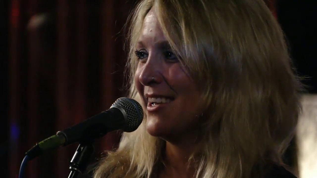 Sarah Smith Live at Sessions Official Video