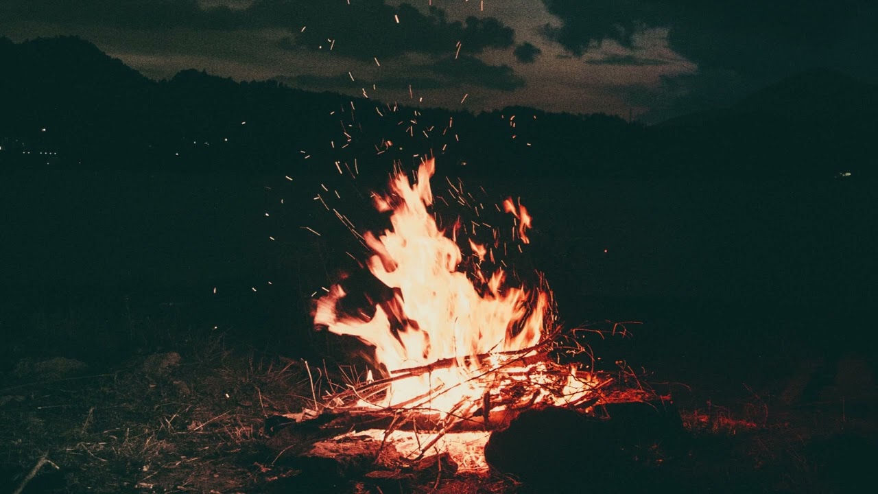 Relaxing Bonfire Soundscape 4KㅣCrackling Woodfire Ambience to Sleep / Relax / Study