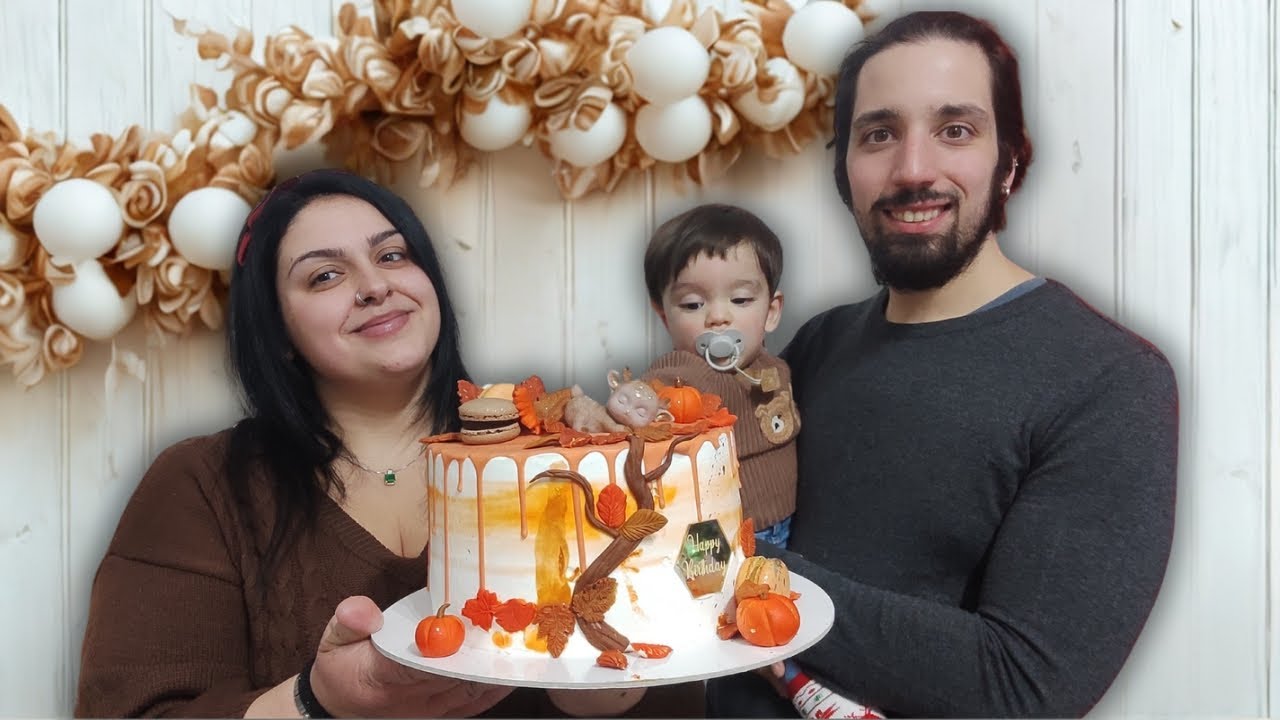 PRIMO compleanno + Tradizione assurda: ecco cosa succede ogni anno! • Vlog // Valentina 