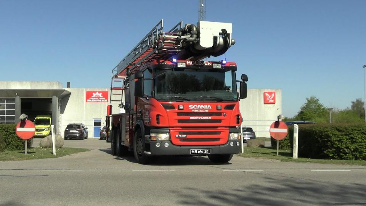 Firecall, Vestsjællands brandvæsen, Station Holbæk, HBM1 + HBS1, ABA, Brandbil i udrykning