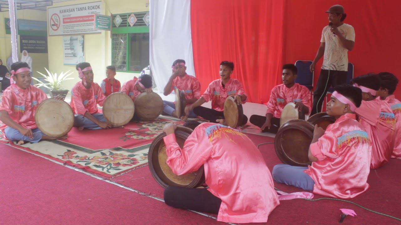 grup rapai sma negeri 1 peusangan[hari guru]....