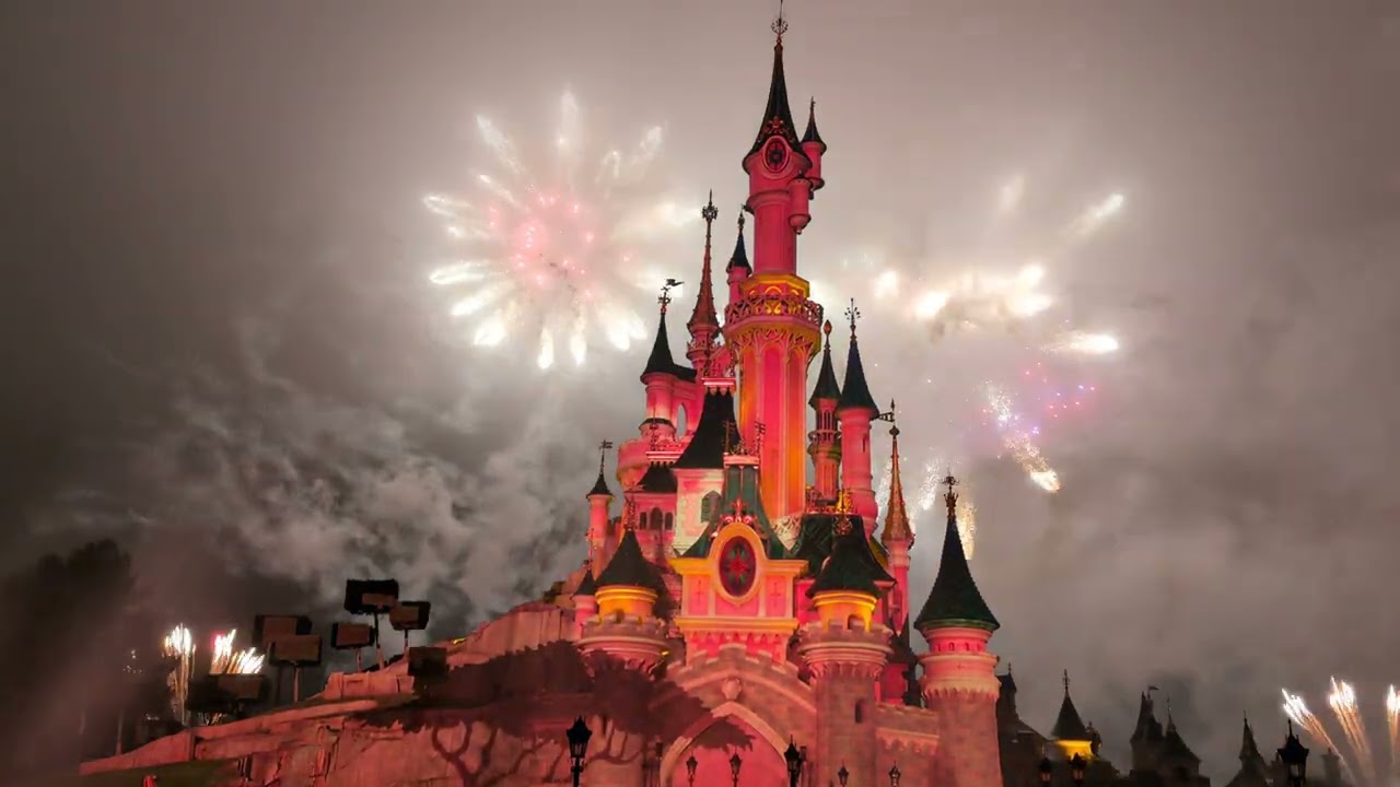countdown 2025 @DisneylandParis #fireworks #paris #disney