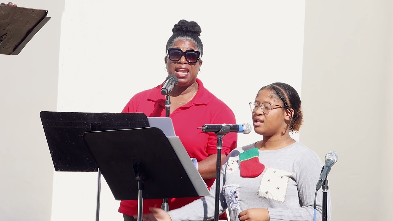 Creatives Live! Featuring Bermuda Carolers