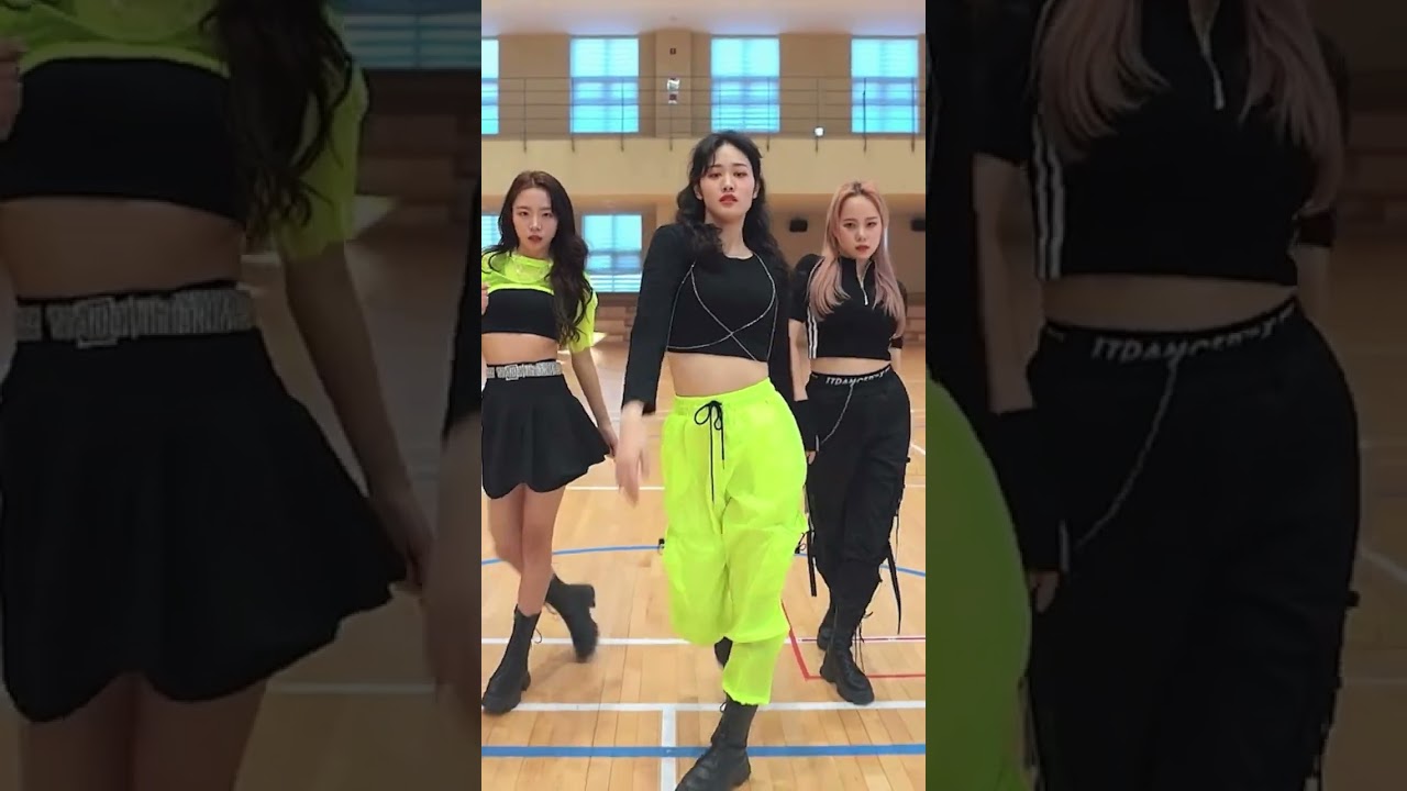 4 different energy from Kim Hyerim 💅🏻 #artbeat #hyerim #shorts #prettygirlwalklikethis #viral