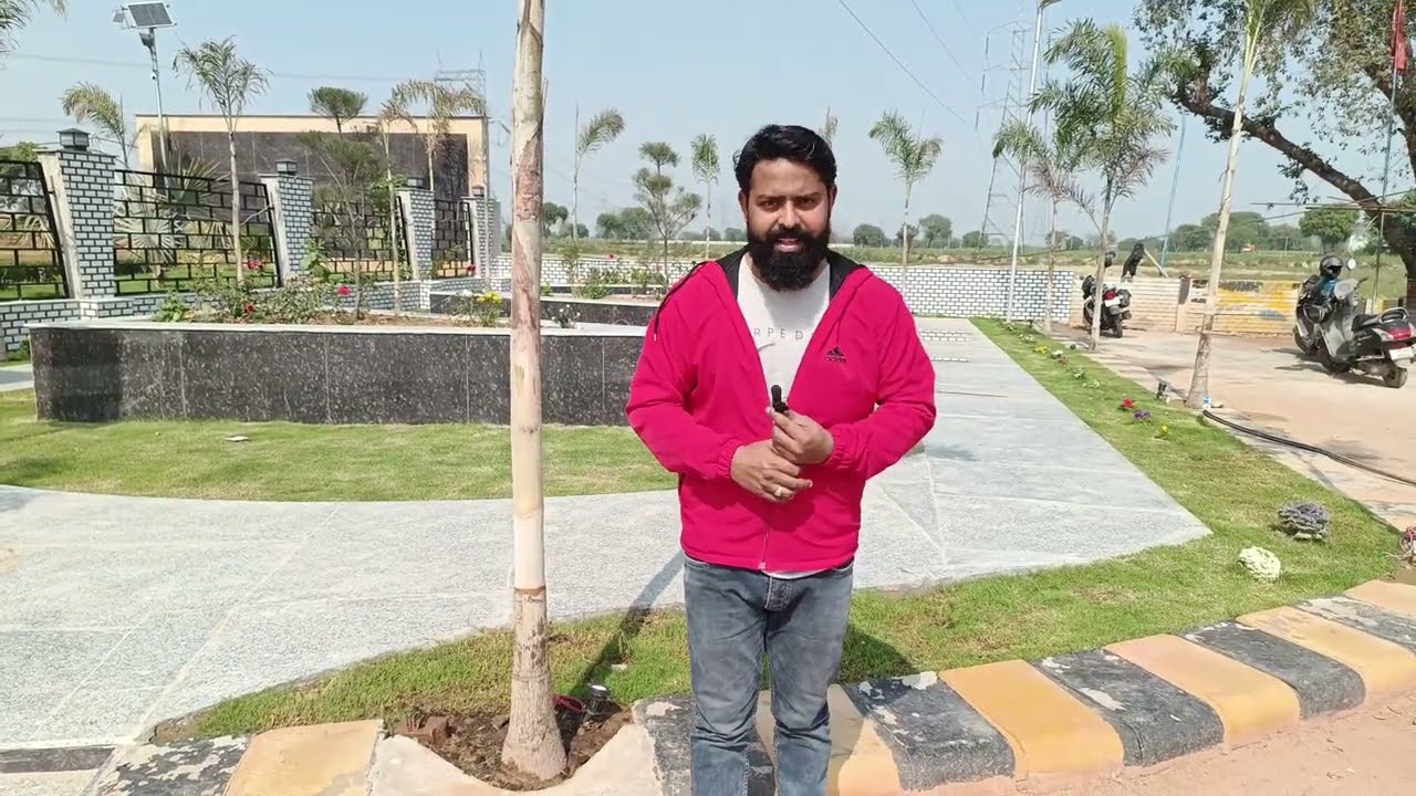 फतेहाबाद रोड़ पर शानदार कॉलोनी में जबरदस्त प्लॉट ।