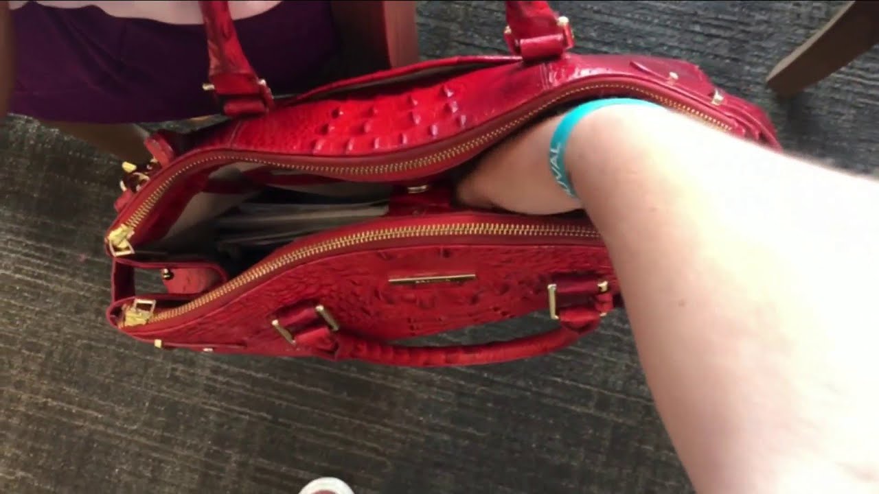 Woman's credit cards stolen from purse