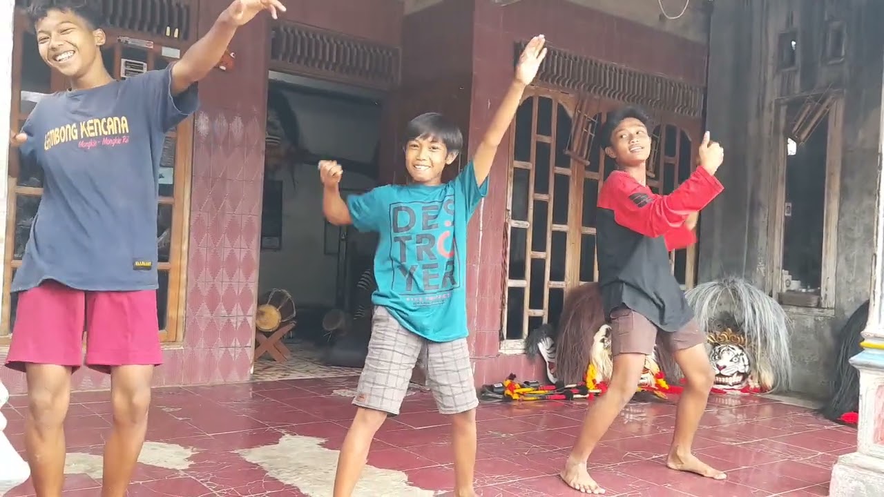 Latihan Tari Bujang Ganong Gembong Kencana Todanan #gembongkencana #baronganblora