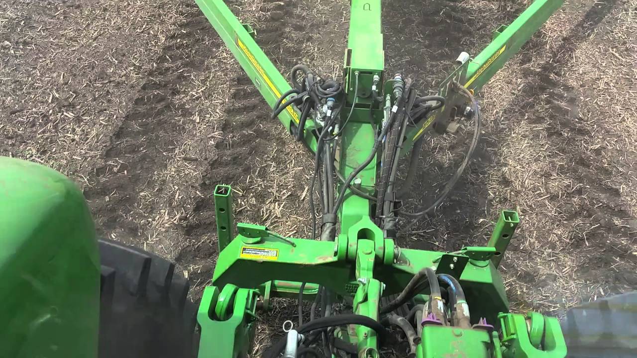 John Deere 8285r and 1770nt