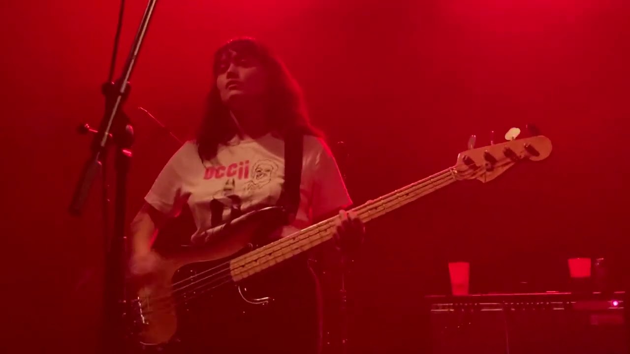 Lewsberg - Six Hills (21.03.22) Live @ Le Petit Bain, Paris.