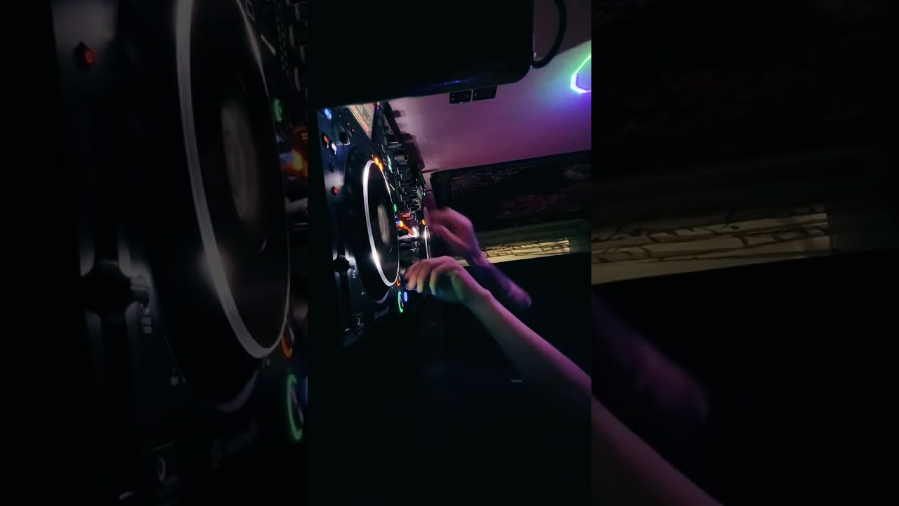 1h Tik Tok Sunday Techno live stream on CDJ 2000 nxs II