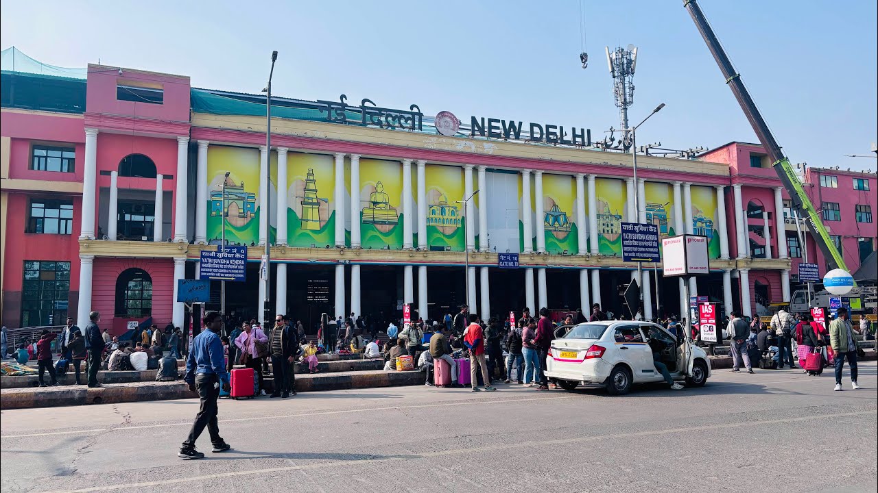 Delhi To Katra ⛰️ Going To Vaishno Devi 🙏 🚂 Family Trip 😊 Part 1 ♥️🧿 #familytime♥️ #newvlogs #2025  