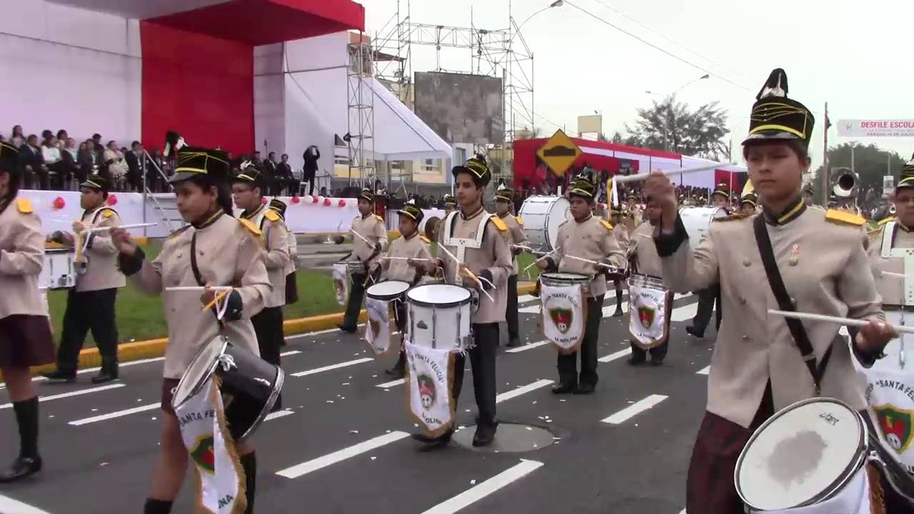 Desfile Cívico Escolar - La Molina