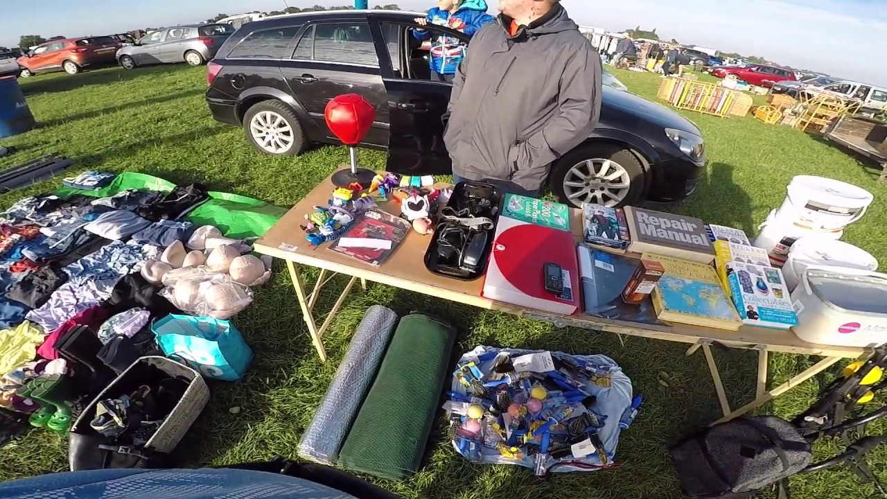 BIG SATURDAY STICKNEY BOOTFAIR IN LINCOLNSHIRE