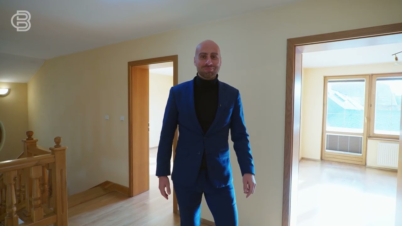 NA PREDAJ RODINNÁ VILA S BAZÉNOM