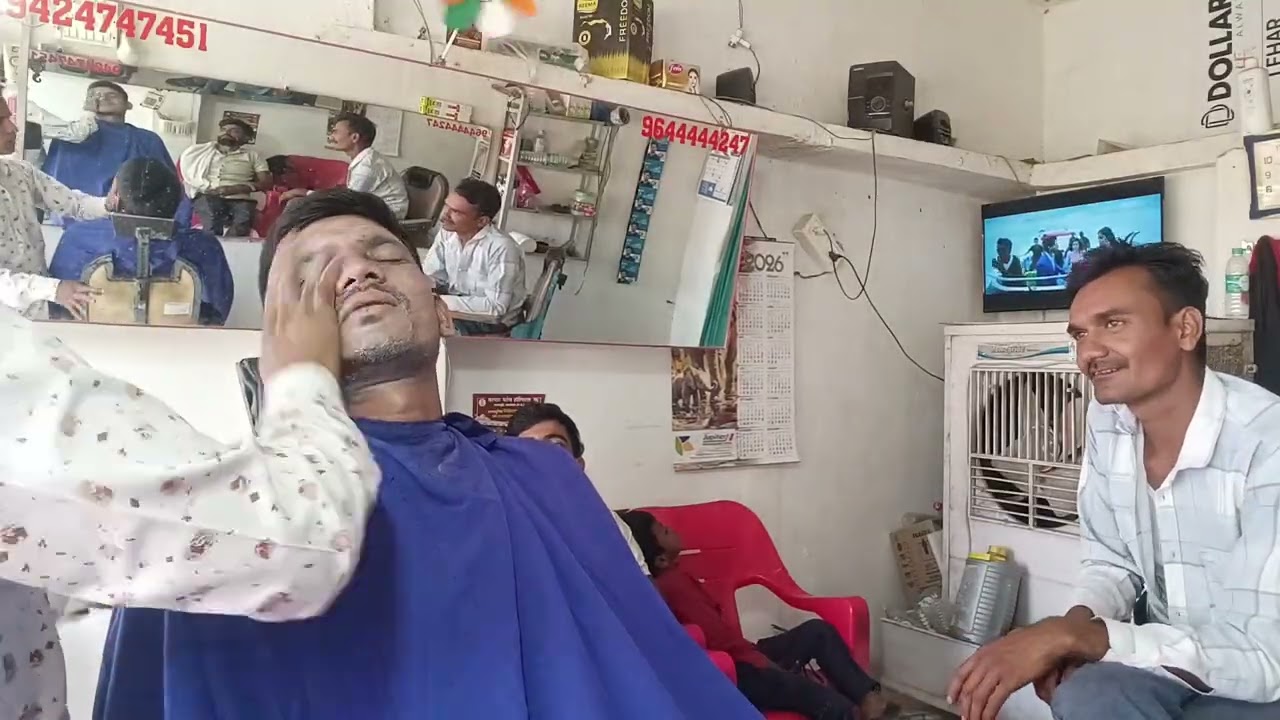 Snju bheya नवीन हेयर ड्रेसर में 