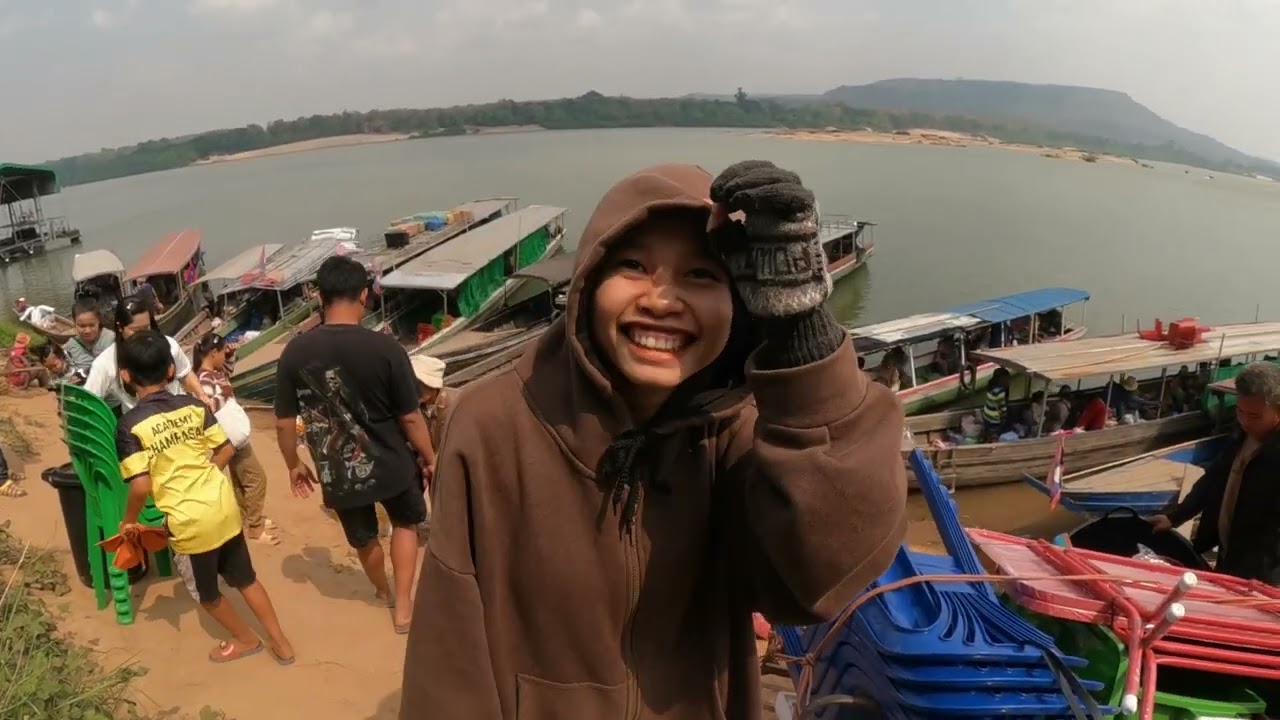 วิถึลาว ที่จุดผ่อนปรนเพื่อการค้า บ้านด่าน อ.โขงเจียม จ.อุบลราชธานี