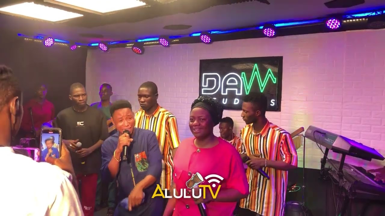 Adeyinka Alaseyori was flabbergasted seeing Prince Holyvic ministration at Abba Timeless worship (1)