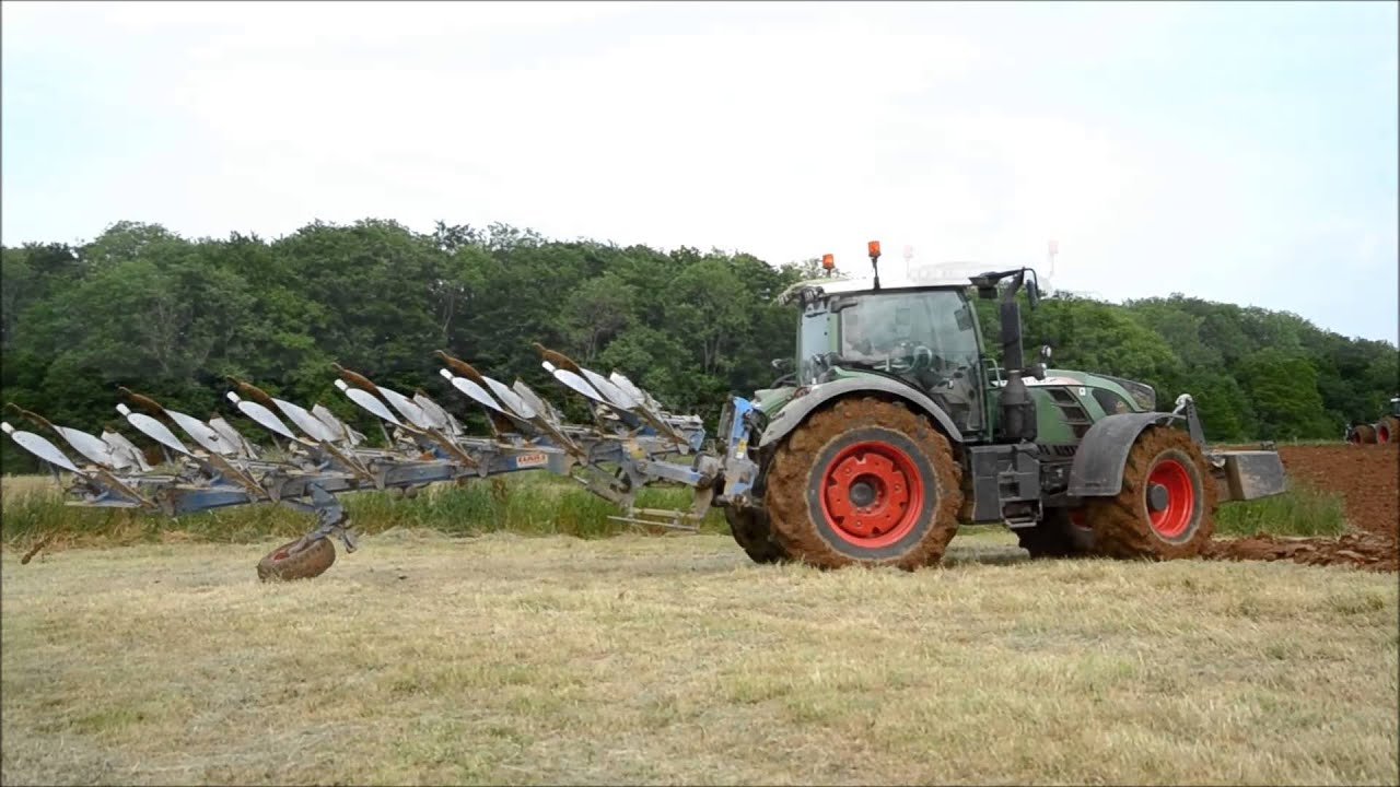 Fendt 722 Vario Ploughing In France With Lemken !
