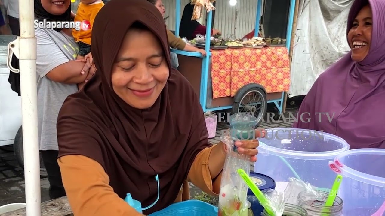 WARNA – WARNI RAMADAN: SERUNYA BERBURU TAKJIL DI TERARA JELANG BEDUK BERBUKA PUASA