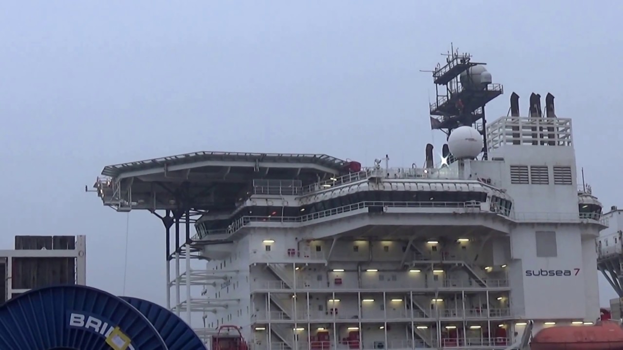 The Seven Borealis is a pipelay and heavy lift vessel