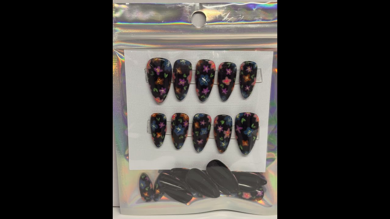 Design Press-Ons With Me 🤗👩🏾‍🎨 #nailart