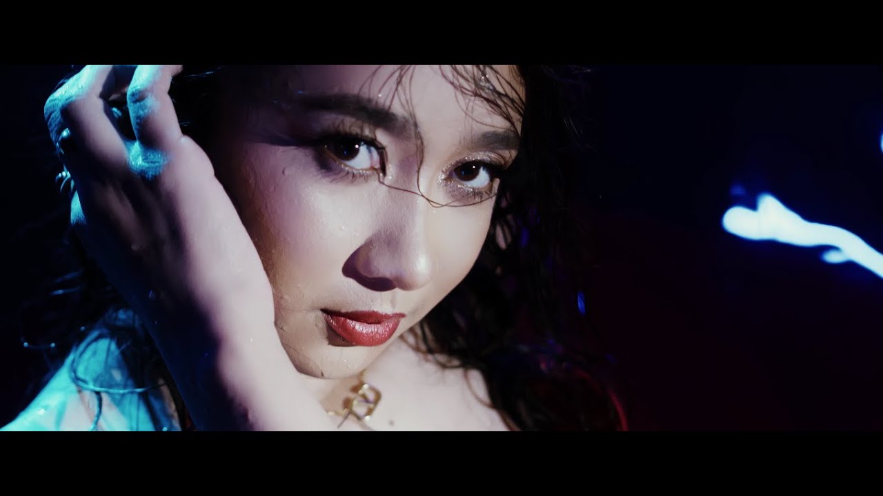 ERICA - RESY LAHATRA ( Official video )
