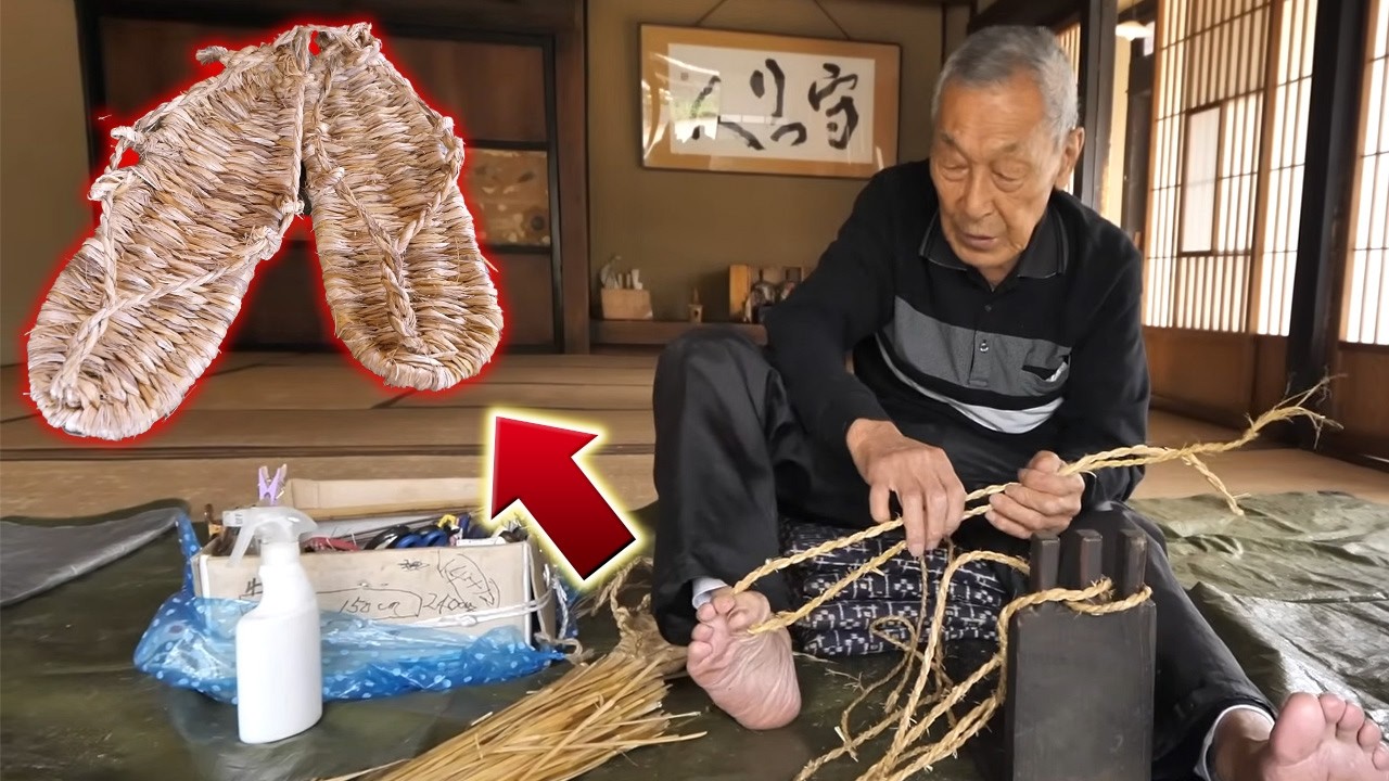 Japan&rsquo;s Oldest Waraji Maker: Inside the Unique Wooden Roller Process for Straw Sandals