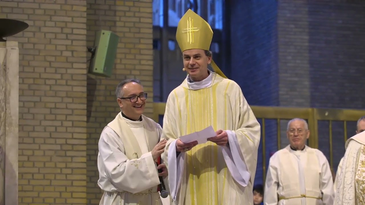 Priesterwijding van David Nas