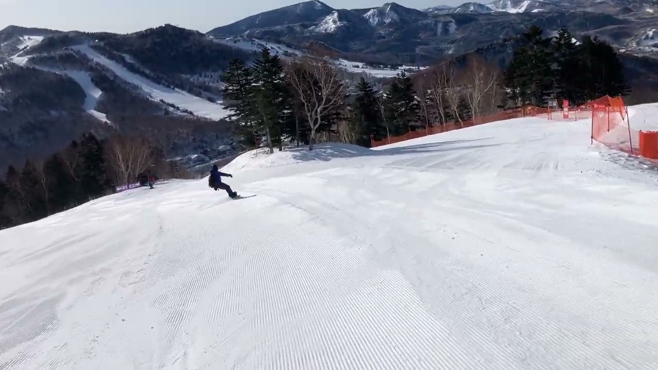 2026/03/01日曜　志賀高原焼額山スキー場第１ゴンドラ降り口から第2高速乗り場まで　朝イチ➖4℃ 平年より高めだが、最近の割には低く、昨日のぐちゃぐちゃが固まりました。