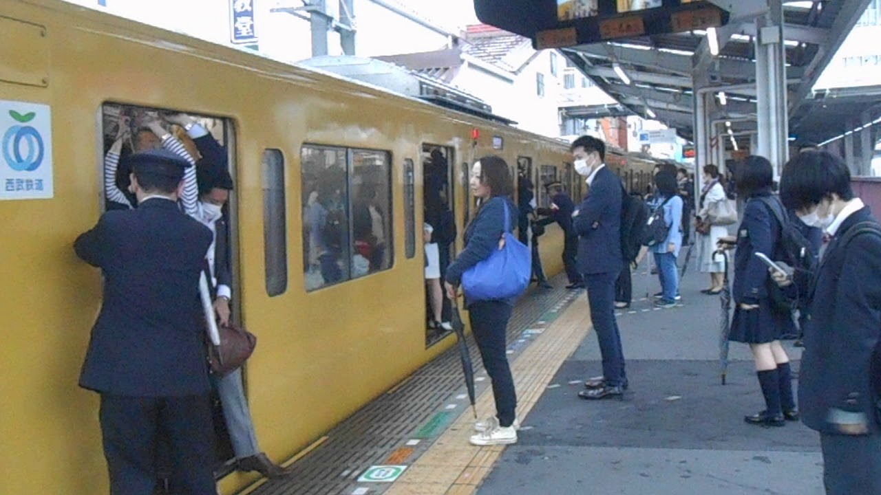 【朝ラッシュ】西武2000系2457F＋2095F 4306レ 準急西武新宿行き 鷺ノ宮 大混雑