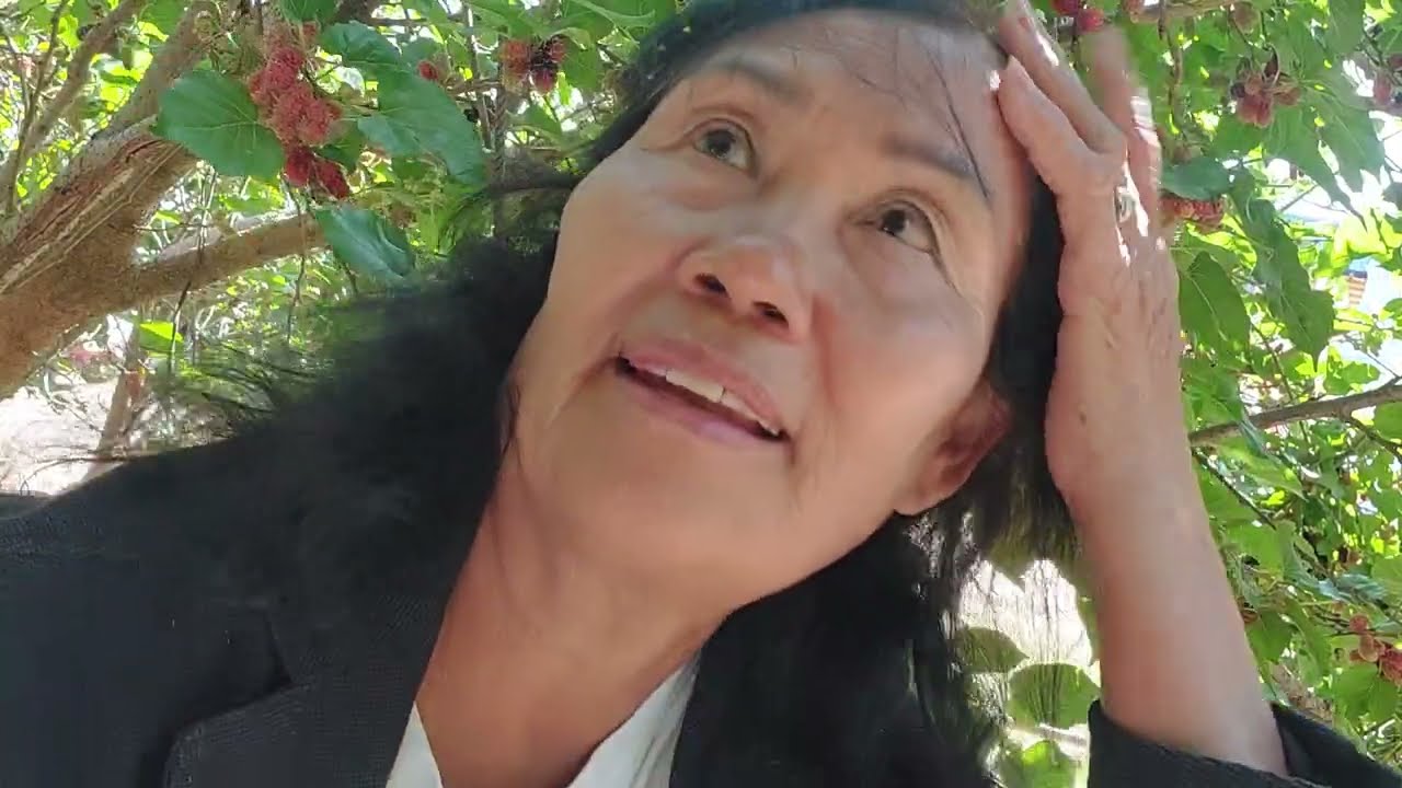 ย่าหน่อยทำเกษตรชมสวนมีหลากหลายอย่าง