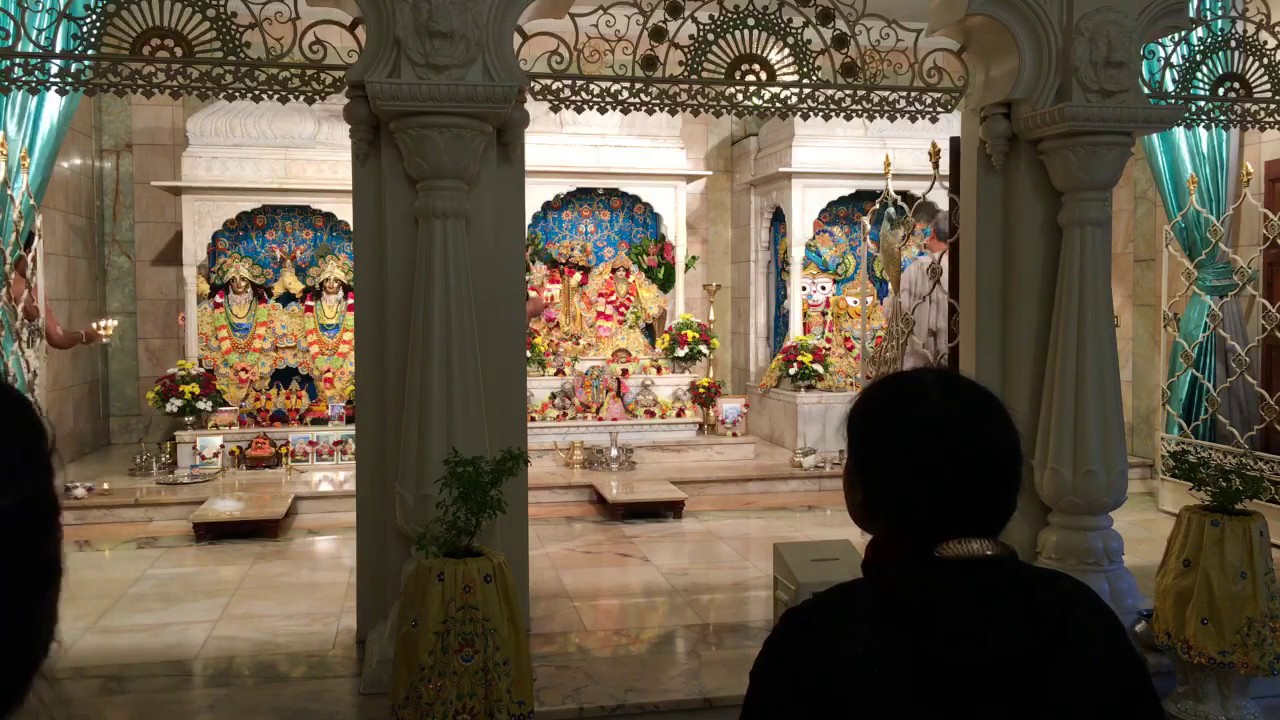 Sandhya Arati - 7pm - Hare Krishna Melbourne