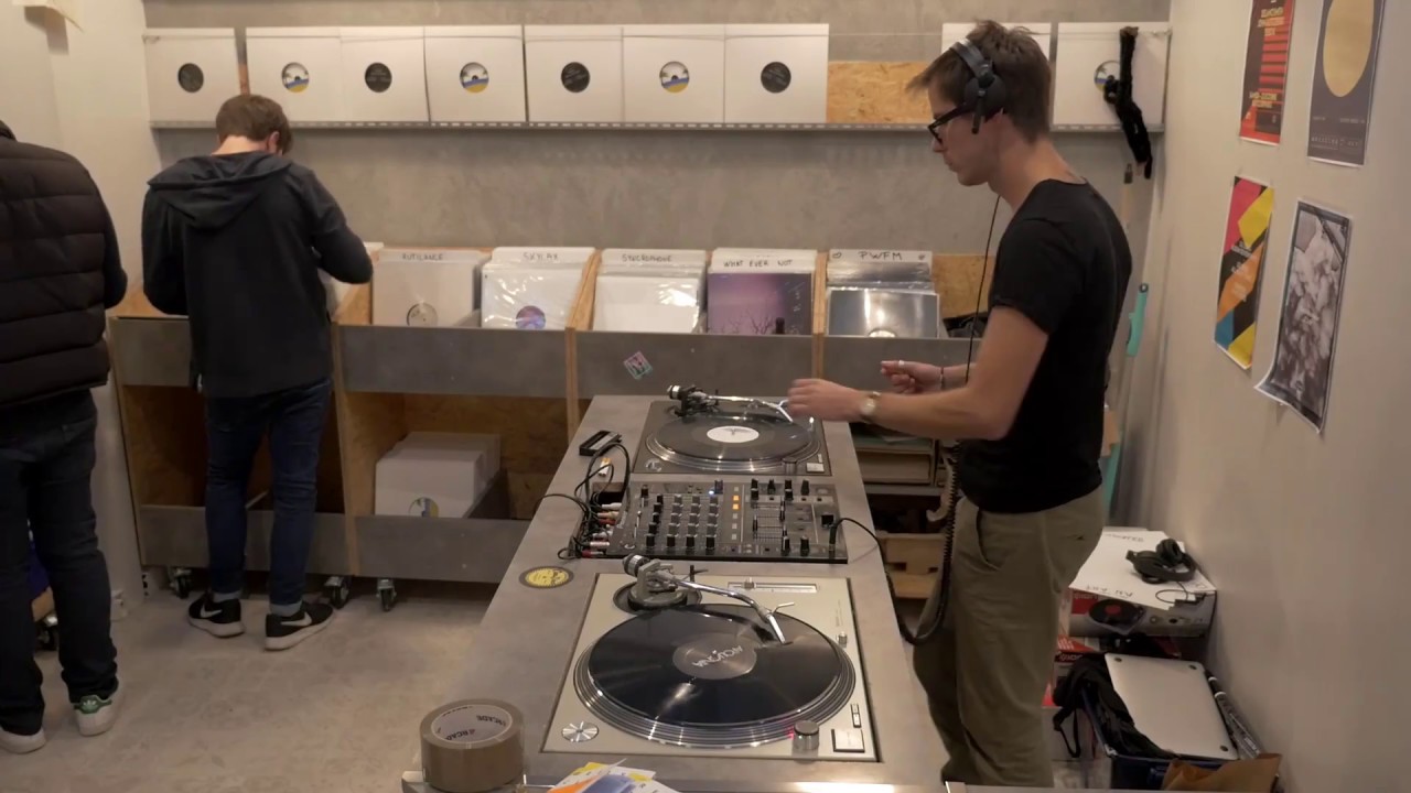 MONKEY SESSION #2 w/ MILAN KOBAR