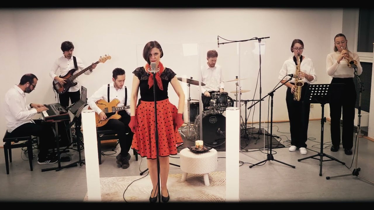 Eartha Kitt - Santa Baby - Cover