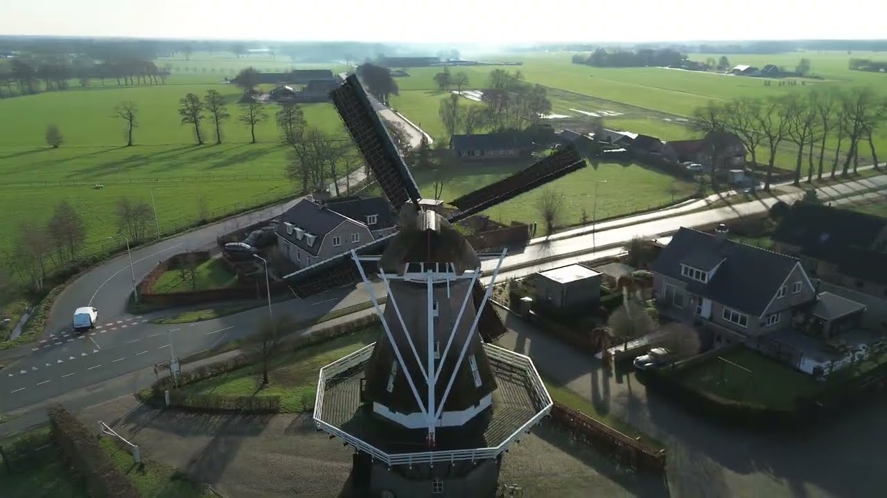 Dronebeelden van de Walderveense Molen in Lunteren