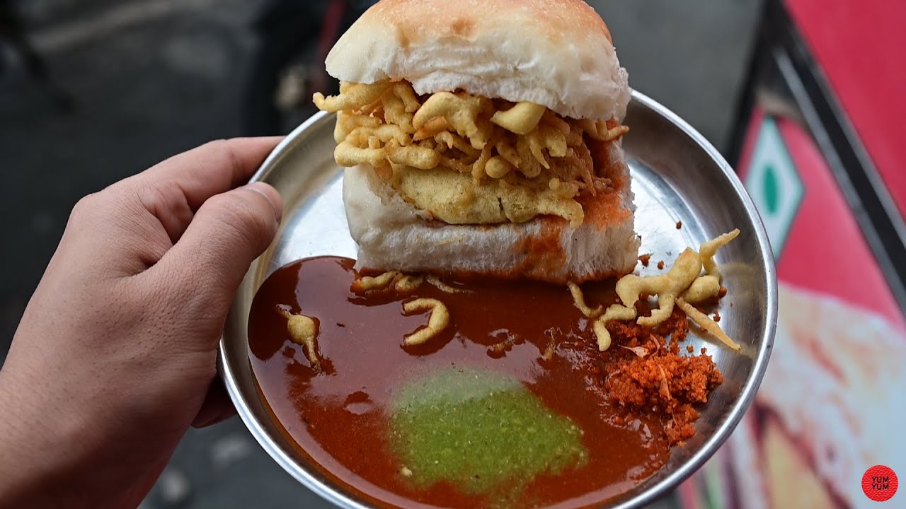BEST VADA PAV IN CHIKHLI ,GUJARAT | RAJU VADA PAV | 10RS