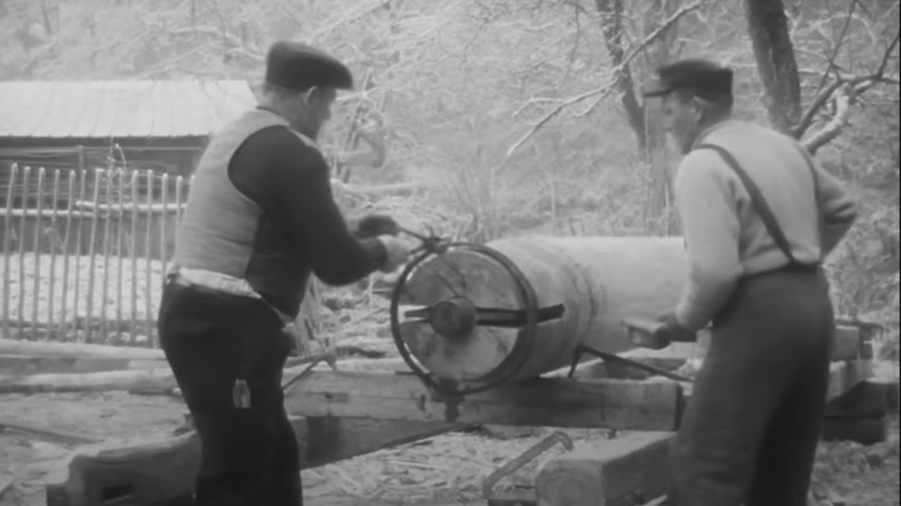 Kształtowanie wału koła wodnego | Ręczne rzemiosło młynarzy (1978) | Część 2