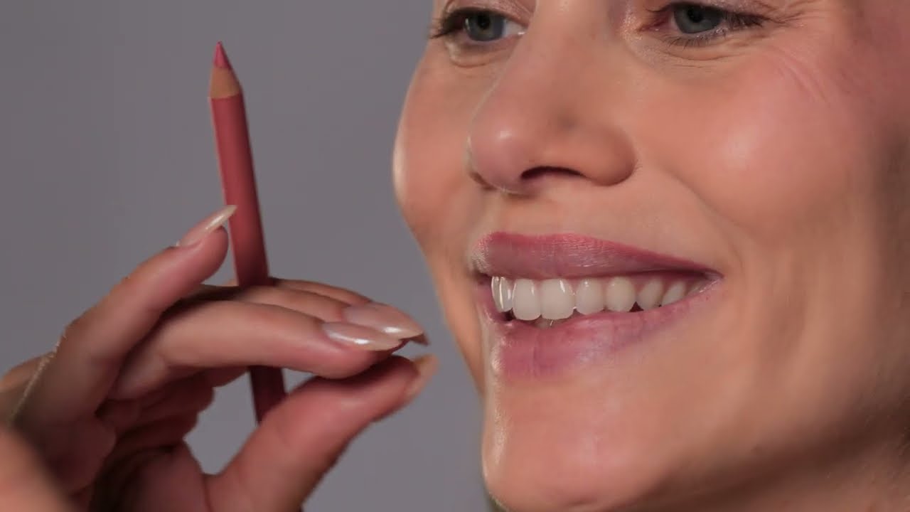 Artist in Residence // Tips & Tricks: guide to youthful skin by Leslie Dumeix