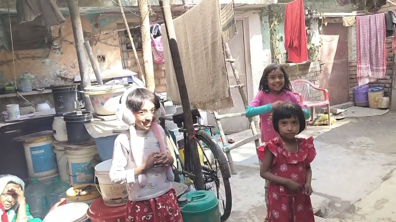 सात्विक (शीनू) को स्कूल छोड़ने फिर मदर डेयरी दूध लेने।