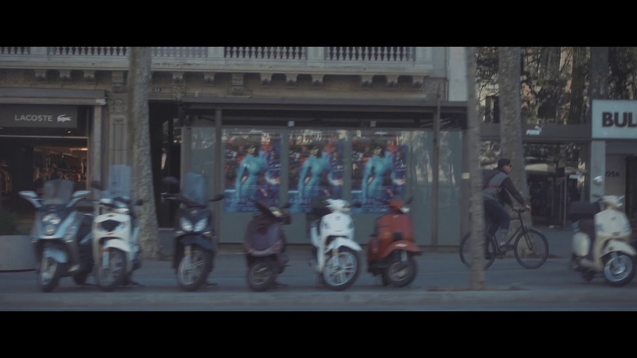 Bus 24 Paral&middot;lel / El Carmel