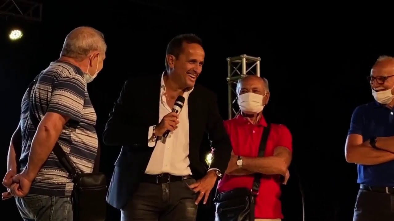 Uccio De Santis - Tre amici sul palco a Gela