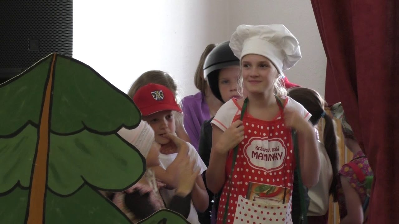 Besídka ke Dni matek - Módní přehlídka