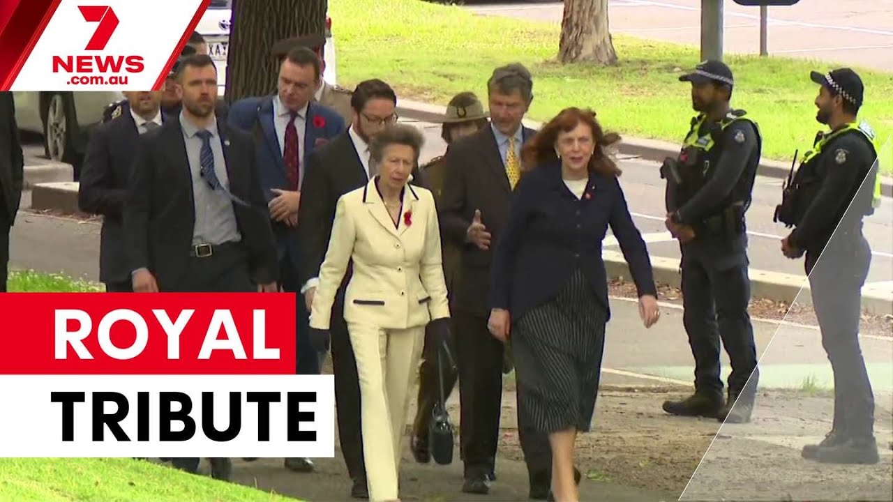 Princess Anne honours fallen officers in Melbourne | 7NEWS
