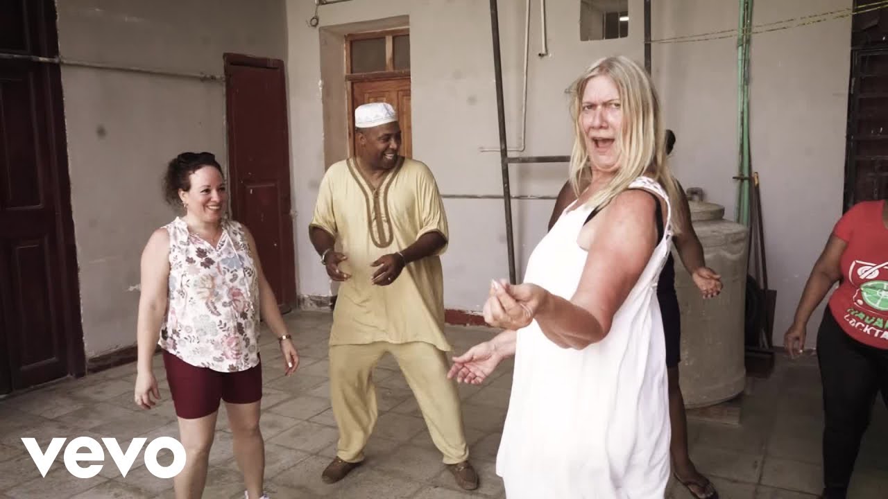 Anny Holmgaard (La vikinga de Dinamarca) - Vive tu vida (Official Music Video)